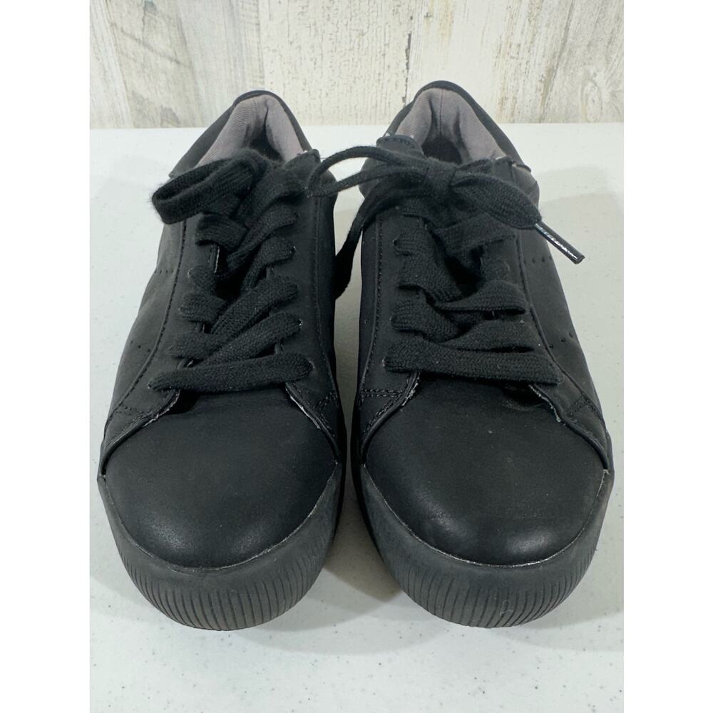 London Underground Sneakers Size 7.5 Womens Black Uniform Classic